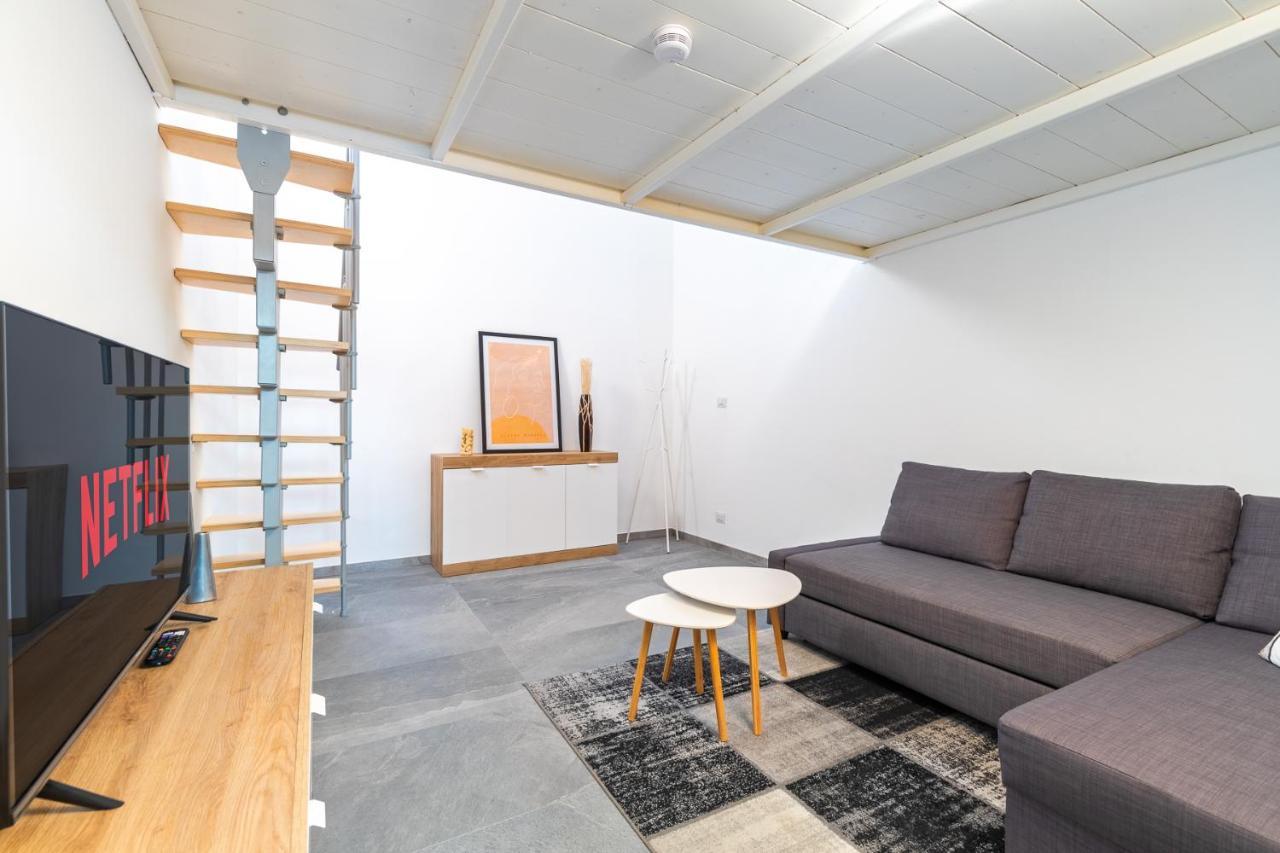Exclusive Loft Crocetta - Free Private Parking & Wi-Fi - 5 Min To Metro Nizza - Ac Villa Turin Bagian luar foto